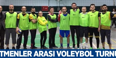 Hakkari’de öğretmenler arası voleybol turnuvası