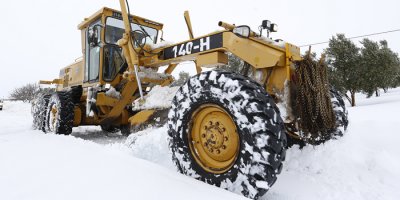 Van’da 62 yerleşim yerinin yolu kapandı