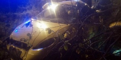 Taksi takla attı: 1 ölü, 2 yaralı