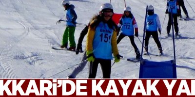 Hakkari’de okullar arası kayak yarışması