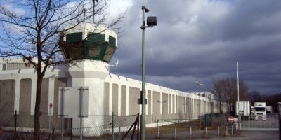 Cezaevinden 4 mahkum kaçtı