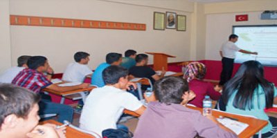 Dershanecilerden Başbakan'a Çağrı