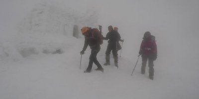 Ölümcül poyrazda zorlu tırmanış