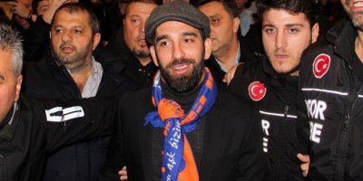 Arda Turan İstanbul'a geldi!