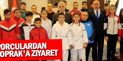 Sporculardan Vali Toprak'a ziyaret