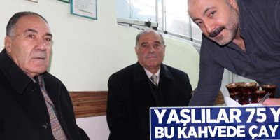 Yaşlılar 75 yıldır bu kahvede çay içiyor