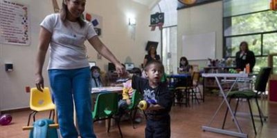 2 yaşındaki çocuktan 15 kilo tümör çıkarıldı