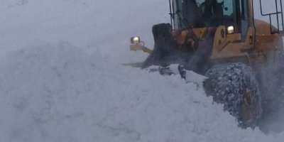 Hakkari’de karla mücadele çalışması