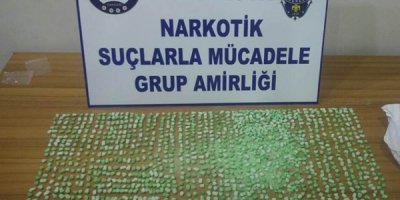 Yüksekova'da bin 380 adet extacy hap ele geçirildi