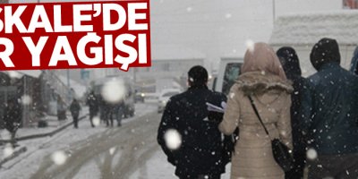 Başkale’de kar yağışı