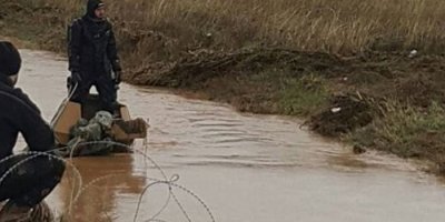 Zırhlı araç sele kapıldı: 2 asker kayıp