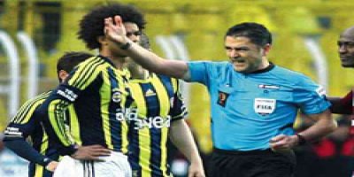 FIFA kokartlı hakeme 'casus' takibi