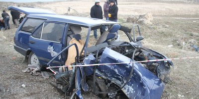 Feci kaza: 2 ölü, 6 yaralı
