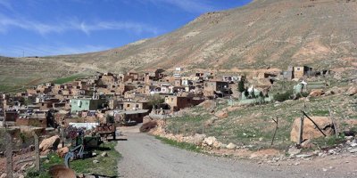 Bu köyde herkes diken üstünde