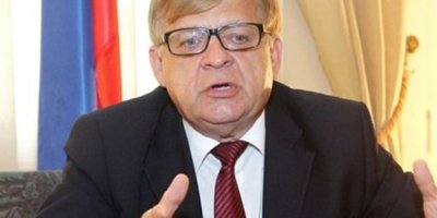 ''Suriye'ye attığınız her füzeyi düşürürüz''