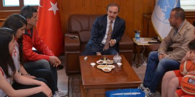 Sürpriz isimler Hakkari'ye gelecek