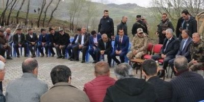 Vali Toprak’tan köy ziyaretleri