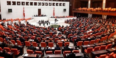 Erken seçim teklifi 386 oyla kabul edildi