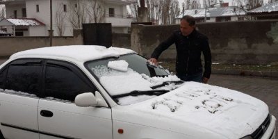 Van’da Nisan ayında kar yağışı
