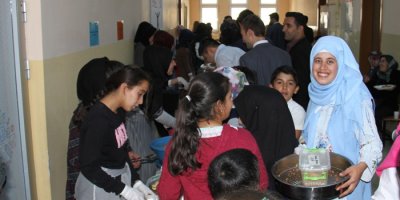 Şemdinli’de engelliler yararına kermes