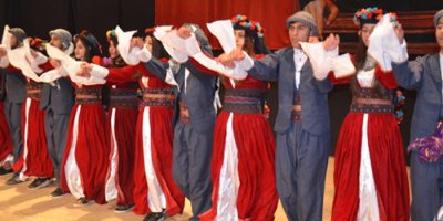 Yüksekova'da yılsonu sergisi