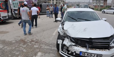 Kafa kafaya çarpıştılar: 5 yaralı