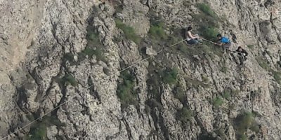 Çocuklar uçurumdan düştü: 1 ölü, 1 yaralı