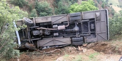 İşçi servisi şarampole yuvarlandı! 7 yaralı