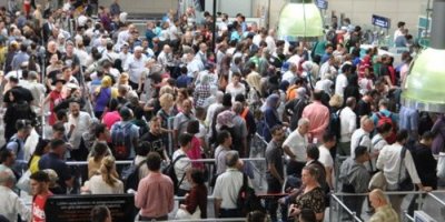 Hükumetten Bayram Tatili açıklaması