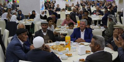 Yüksekova’da HDP’den iftar yemeği
