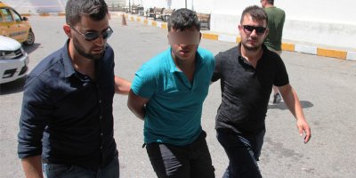 Camide sigara içme kavgası kanlı bitti