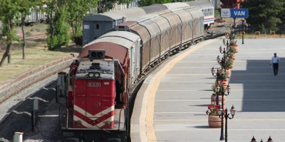Van-Tebriz tren seferleri yeniden başladı