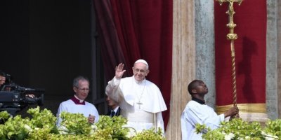 Papa Trump’ı eleştirdi