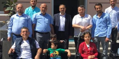 İstanbul’dan Hakkarili engellilere akülü sandalye