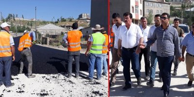 Yüksekova’daki yol asfaltlama çalışmaları incelendi