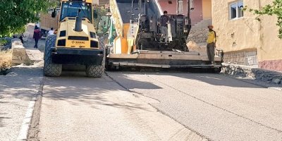 Hakkari’deki caddeler asfalta hazırlanıyor