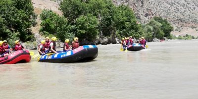 Çukurca’da rafting şampiyonası hazırlığı