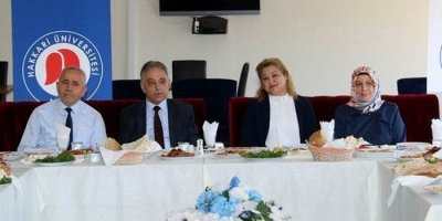 Vali Toprak'tan Hakkari Üniversitesine ziyaret