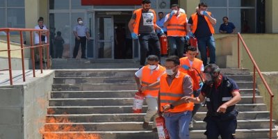 Yüksekova'da gerçeği aratmayan yangın tatbikatı