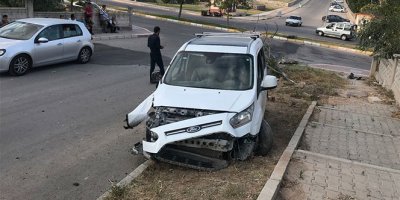 Otomobilde fare zehri içip kaza yaptı