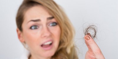 Vitamin eksikliği saçları döküyor