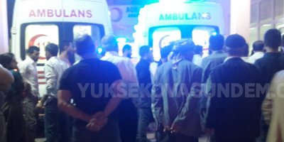 Yüksekova'da trafik kazası: 10 yaralıı