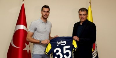 Fenerbahçe, Harun Tekin'i resmen açıkladı