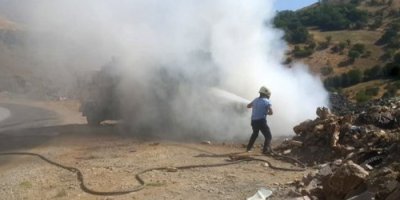 Seyir halindeki kamyon alev alev yandı