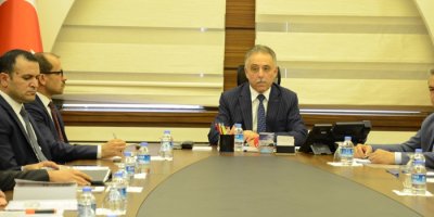 Hakkari’de ‘sınır kapıları’ konulu toplantı