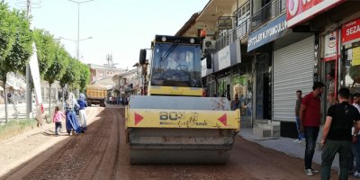 Şemdinli'de sıcak asfalt çalışması