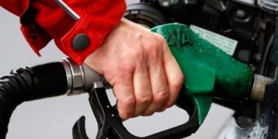 Benzin ve motorine yine zam