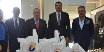 YÜTSO’dan 800 öğrenciye ayakkabı yardımı