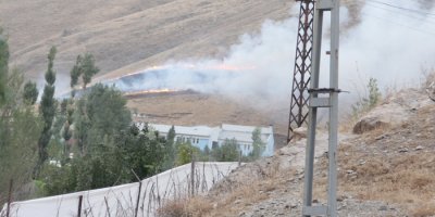 Hakkari’de anız yangını