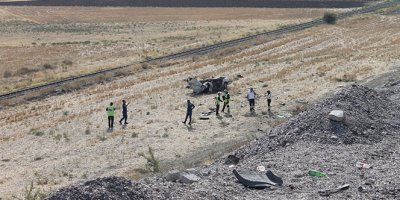 Otomobil tarlaya uçtu: 1 ölü